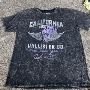 Oversized Hollister tee